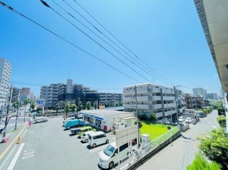 �_�ސ쌧����s�Ó��4���ڂ̒��Ã}���V�����̏Z�˂���̒��]�ʐ^