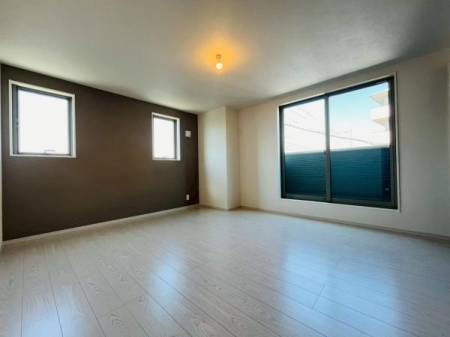 �_�ސ쌧����s�А�1���ڂ̐V�z��ˌ��Ă̐Q��