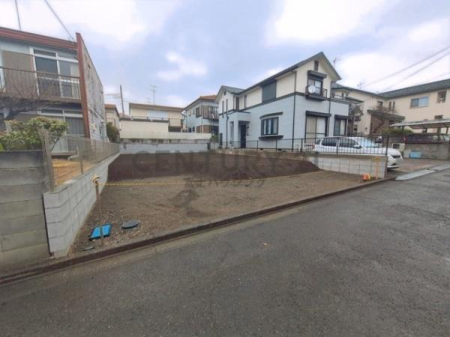 �_�ސ쌧����s�����̓y�n�̑O�ʓ��H�܂ތ��n�ʐ^