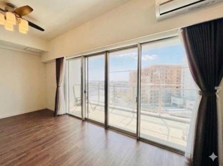 �_�ސ쌧������s���h�̒��Ã}���V�����̃��r���O