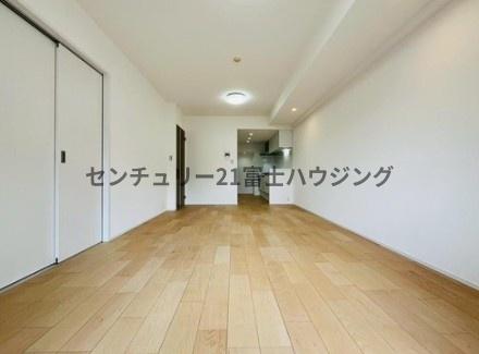 �_�ސ쌧���q�s���{�̒��Ã}���V�����̃��r���O