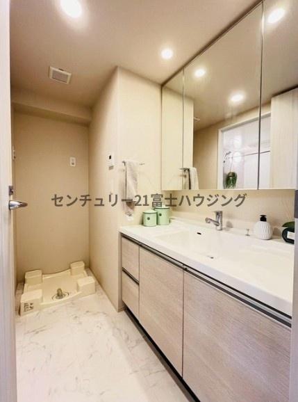 �_�ސ쌧����s�����k1���ڂ̒��Ã}���V�����̐��ʑ�E���ʏ�