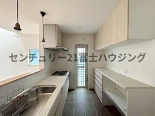 �_�ސ쌧����s�ғ�5���ڂ̐V�z��ˌ��ẴL�b�`��