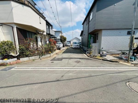 �_�ސ쌧����s������ 309-17�̒��È�ˌ��Ă̑O�ʓ��H�܂ތ��n�ʐ^