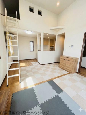 �_�ސ쌧����s������ 309-17�̒��È�ˌ��Ẵ��r���O