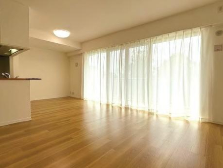 �_�ސ쌧����s�{����2���ڂ̒��Ã}���V�����̓��d�l�ʐ^(���r���O�j