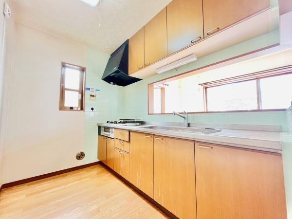 �_�ސ쌧����s����������2���ڂ̒��È�ˌ��ẴL�b�`��