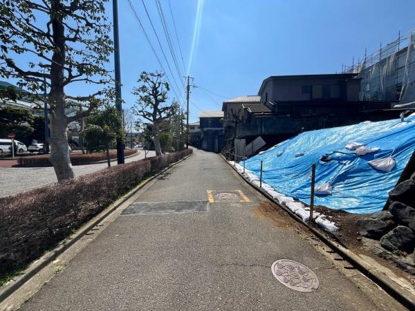 �_�ސ쌧����s�T���̓y�n�̑O�ʓ��H�܂ތ��n�ʐ^