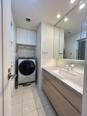 �����s�]���擌�_1���ڂ̒��Ã}���V�����̐��ʑ�E���ʏ�