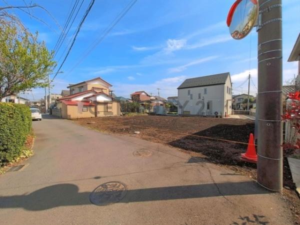 �_�ސ쌧����s���q�̓y�n�̑O�ʓ��H�܂ތ��n�ʐ^