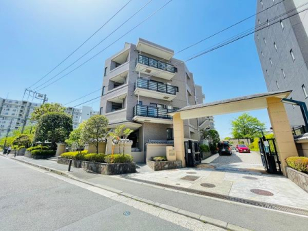 �_�ސ쌧���q�s���{�̒��Ã}���V�����̌��n�O�ώʐ^