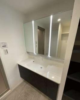 �_�ސ쌧���q�s�␣1���ڂ̒��Ã}���V�����̐��ʑ�E���ʏ�