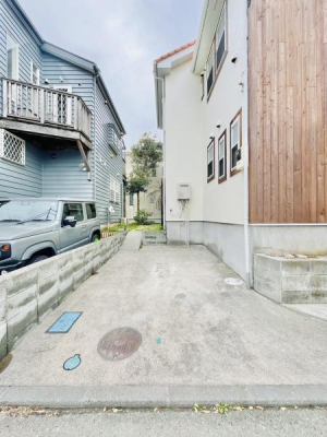 �_�ސ쌧����s�����C��5���ڂ̒��È�ˌ��Ă̒��ԏ�