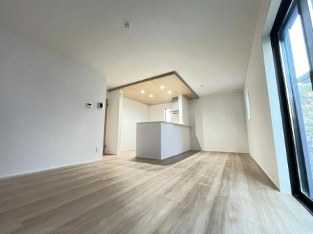 �_�ސ쌧������s���Z���̐V�z��ˌ��Ẵ��r���O