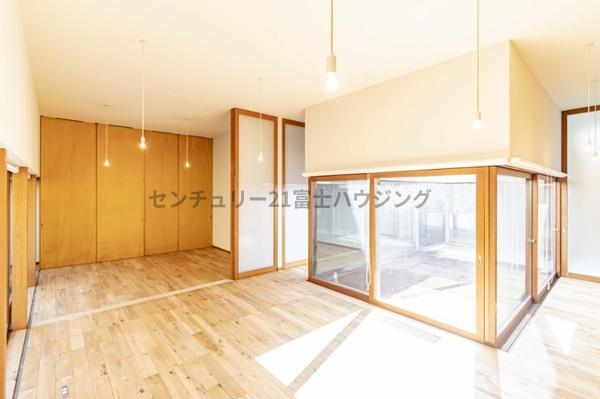 �_�ސ쌧������s���C�ݓ�4���ڂ̒��È�ˌ��Ẵ��r���O