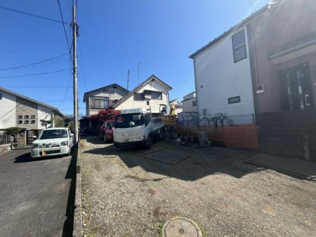 �_�ސ쌧������s���c2���ڂ̐V�z��ˌ��Ă̑O�ʓ��H�܂ތ��n�ʐ^