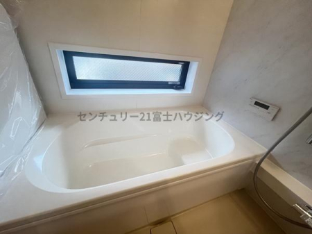 �_�ސ쌧������s����1���ڂ̐V�z��ˌ��Ă̗���