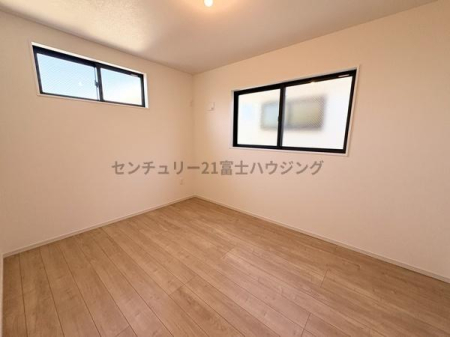 �_�ސ쌧������s���c1���ڂ̐V�z��ˌ��Ẵ��r���O�ȊO�̋���