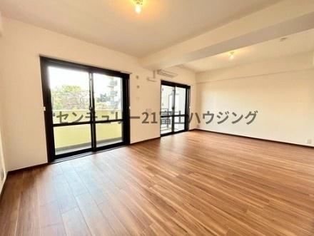 �_�ސ쌧����s�P�s��2���ڂ̒��Ã}���V�����̃��r���O