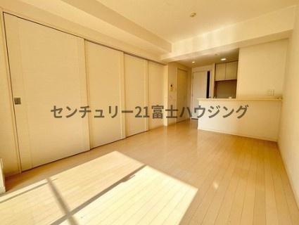 �_�ސ쌧����s����̒��Ã}���V�����̃��r���O