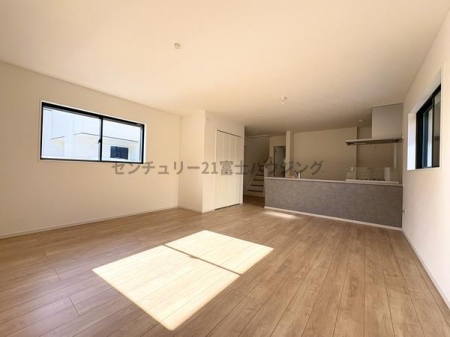 �_�ސ쌧������s���c1���ڂ̐V�z��ˌ��Ẵ��r���O