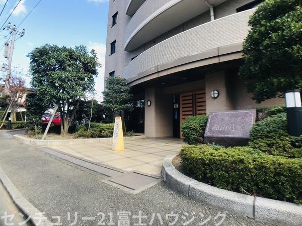 �_�ސ쌧����s�H��3���ڂ̒��Ã}���V�����̃G���g�����X