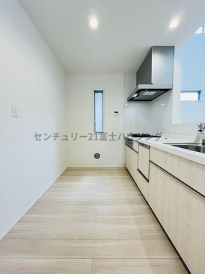 �_�ސ쌧������s���a�c1���ڂ̐V�z��ˌ��ẴL�b�`��