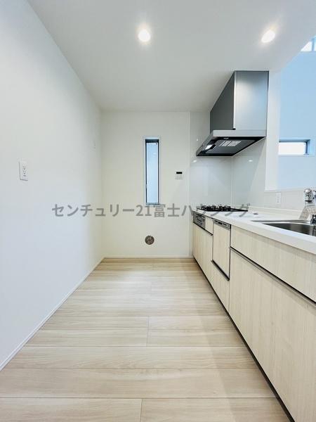 �_�ސ쌧������s���a�c1���ڂ̐V�z��ˌ��ẴL�b�`��