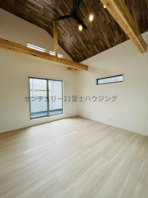 �_�ސ쌧������s���a�c1���ڂ̐V�z��ˌ��Ẵ��r���O