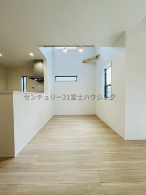 �_�ސ쌧������s���a�c1���ڂ̐V�z��ˌ��Ẵ��r���O