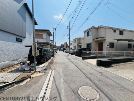 �_�ސ쌧����s������ 309-17�̒��È�ˌ��Ă̑O�ʓ��H�܂ތ��n�ʐ^