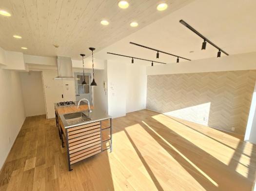 �_�ސ쌧����s�А��C��1���� 8-21�̒��Ã}���V�����̃��r���O