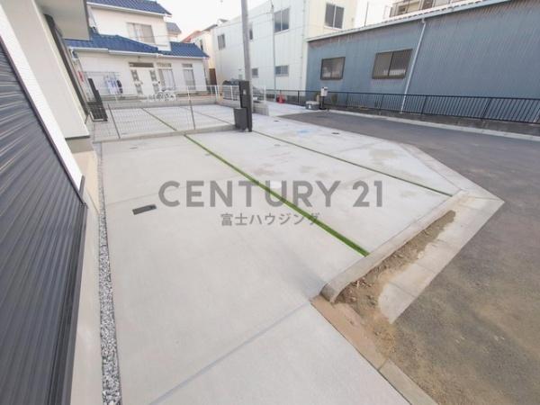 �_�ސ쌧����s�ғ�������1���ڂ̐V�z��ˌ��Ă̑O�ʓ��H�܂ތ��n�ʐ^