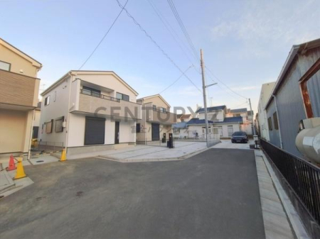 �_�ސ쌧����s�ғ�������1���ڂ̐V�z��ˌ��Ă̑O�ʓ��H�܂ތ��n�ʐ^