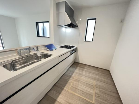 �_�ސ쌧������s���Z���̐V�z��ˌ��ẴL�b�`��