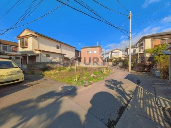 �_�ސ쌧����s�ғ�6���ڂ̓y�n�̑O�ʓ��H�܂ތ��n�ʐ^