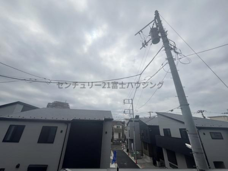 �_�ސ쌧������s����1���ڂ̐V�z��ˌ��Ă̏Z�˂���̒��]�ʐ^