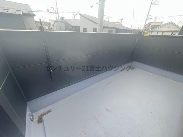 �_�ސ쌧������s����1���ڂ̐V�z��ˌ��Ẵo���R�j�[