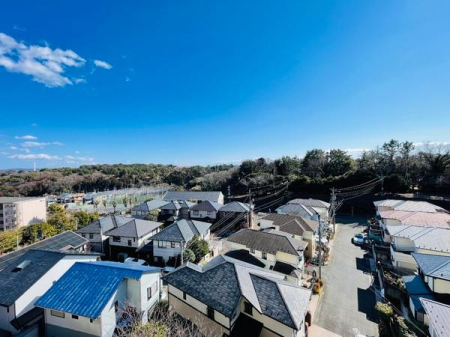 �_�ސ쌧����s���̒��Ã}���V�����̏Z�˂���̒��]�ʐ^