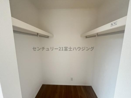 �_�ސ쌧������s����1���ڂ̐V�z��ˌ��Ă̎��[