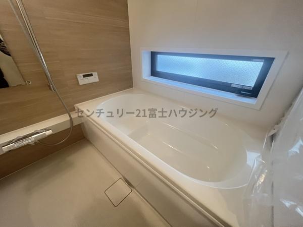 �_�ސ쌧������s����1���ڂ̐V�z��ˌ��Ă̗���