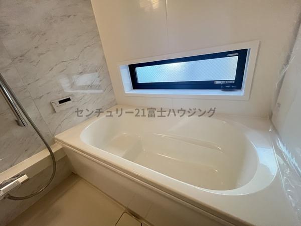 �_�ސ쌧������s����1���ڂ̐V�z��ˌ��Ă̗���