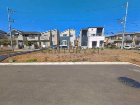 �_�ސ쌧����s���q�̓y�n�̑O�ʓ��H�܂ތ��n�ʐ^