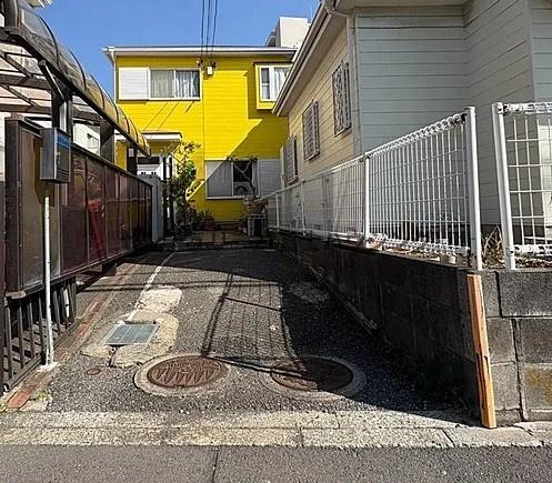 �_�ސ쌧����s�{����2���ڂ̒��È�ˌ��Ă̒��ԏ�