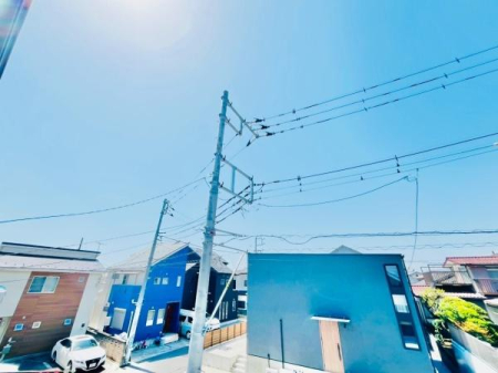 �_�ސ쌧����s�H��5���ڂ̐V�z��ˌ��Ă̏Z�˂���̒��]�ʐ^