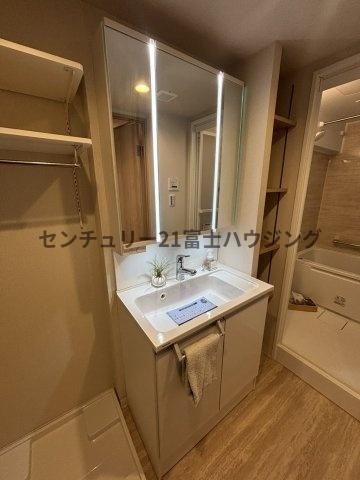 �_�ސ쌧����s�T���1���ڂ̒��Ã}���V�����̐��ʑ�E���ʏ�