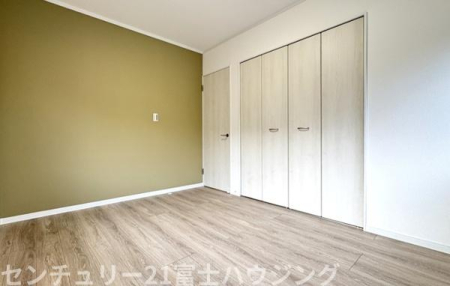 �_�ސ쌧����s����4���ڂ̒��È�ˌ��Ă̎q������