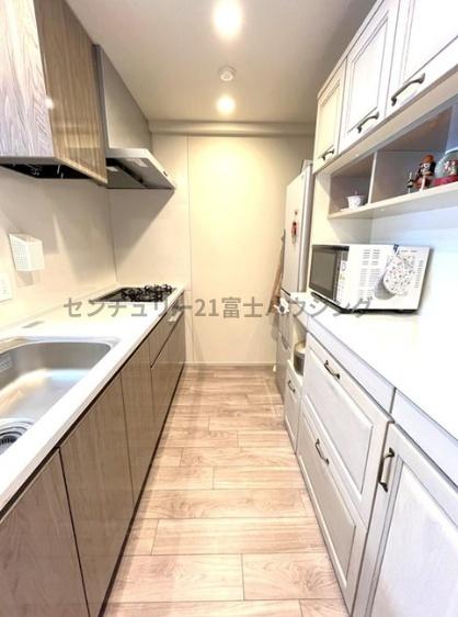 �_�ސ쌧���؎s����1���ڂ̒��Ã}���V�����̃L�b�`��