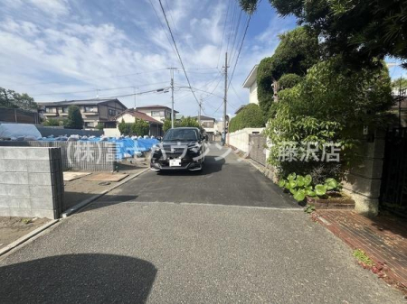 �_�ސ쌧����s�ғ�������1���ڂ̐V�z��ˌ��Ă̑O�ʓ��H�܂ތ��n�ʐ^