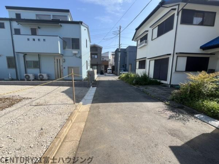 �_�ސ쌧����s�H��5���ڂ̓y�n�̑O�ʓ��H�܂ތ��n�ʐ^